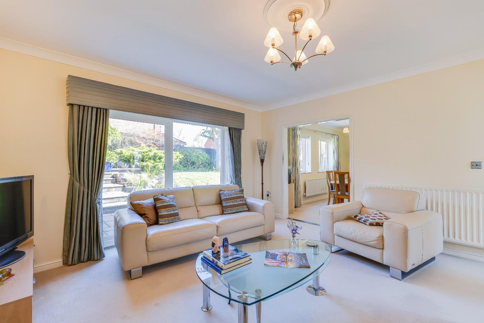 12 Blodyn Y Gog, Barry, CF63 1FB